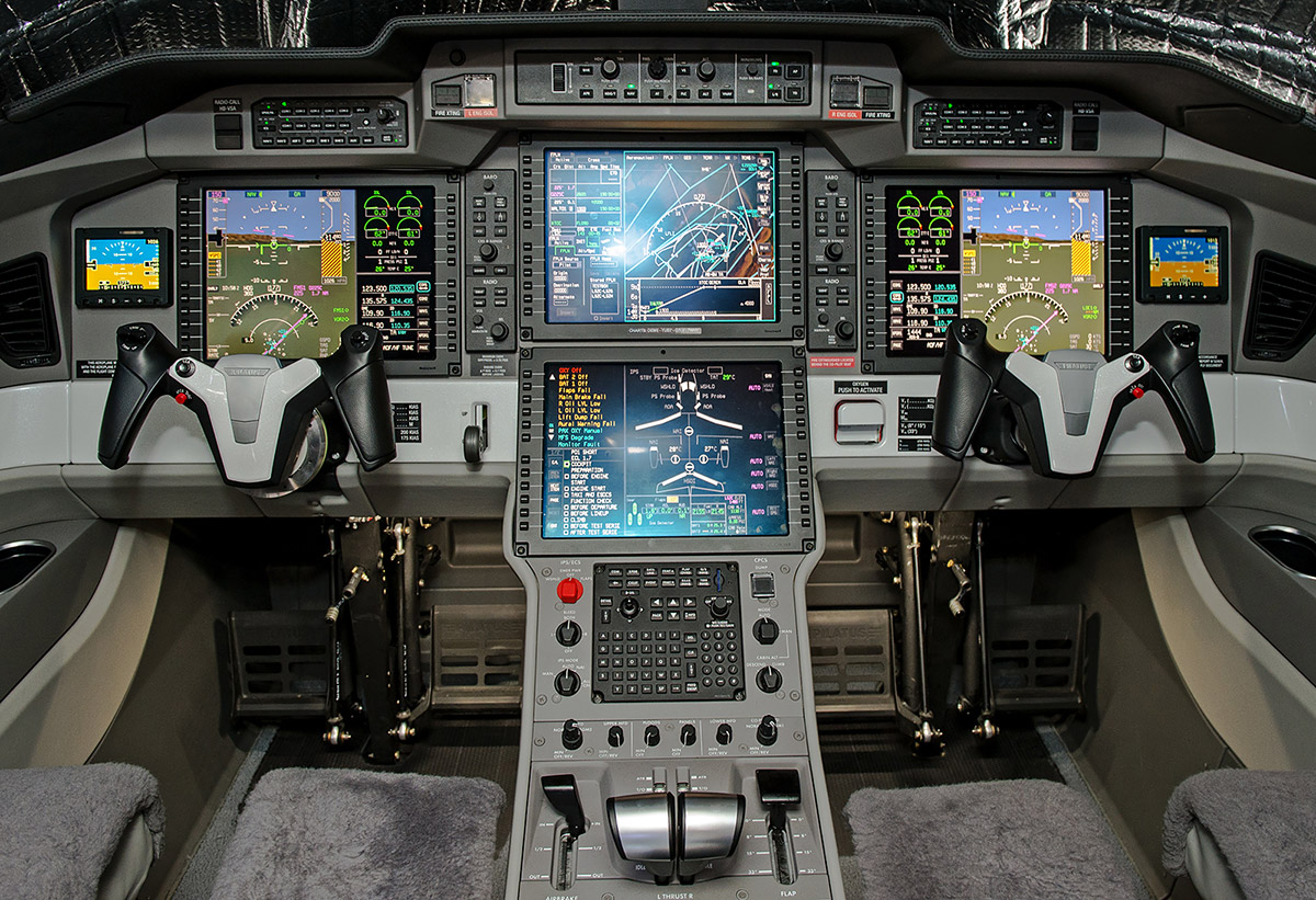 Кабина пилотов Pilatus PC-24